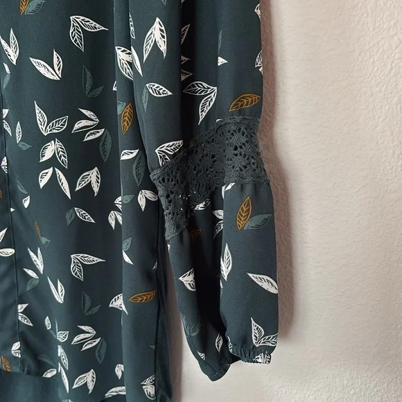 Fortune + Ivy Brooker Mixed Material Blouse - Picture 5 of 8